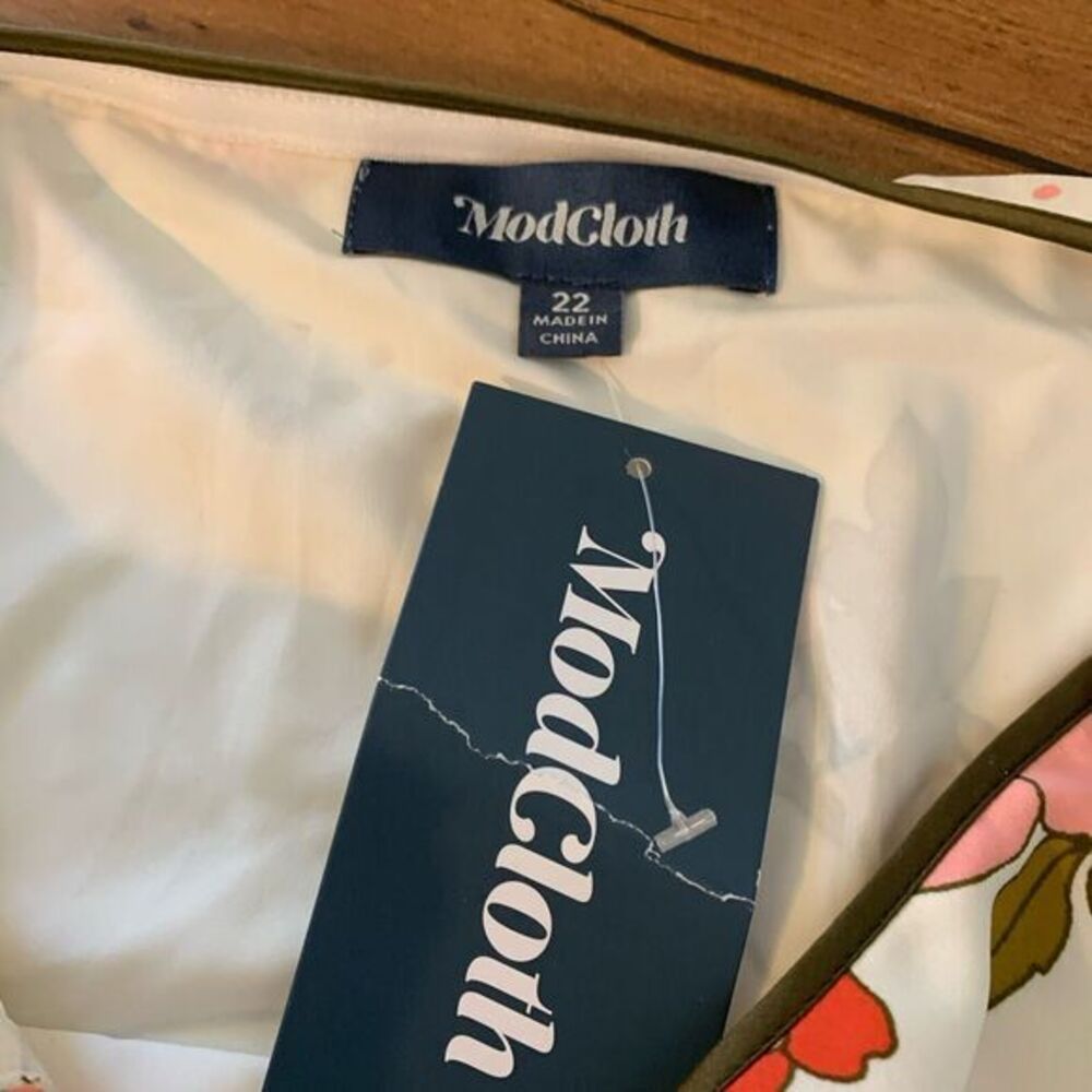 Modcloth NWT Women's White Floral Nostalgia Queen Halter Maxi Dress Plus Size 22 - Picture 10 of 13